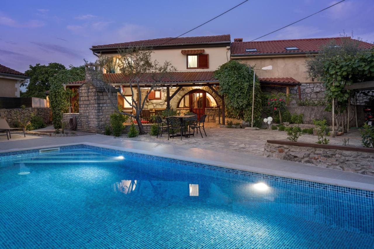 Rasopasno Stone Lady Holiday Home With Pool&Hot Tub,Sauna,Bbq,Garden מראה חיצוני תמונה